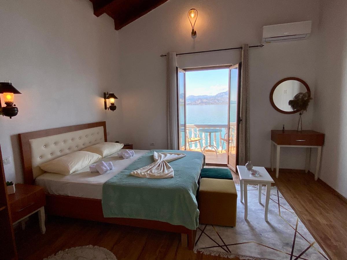 Bella Vista Couette-café