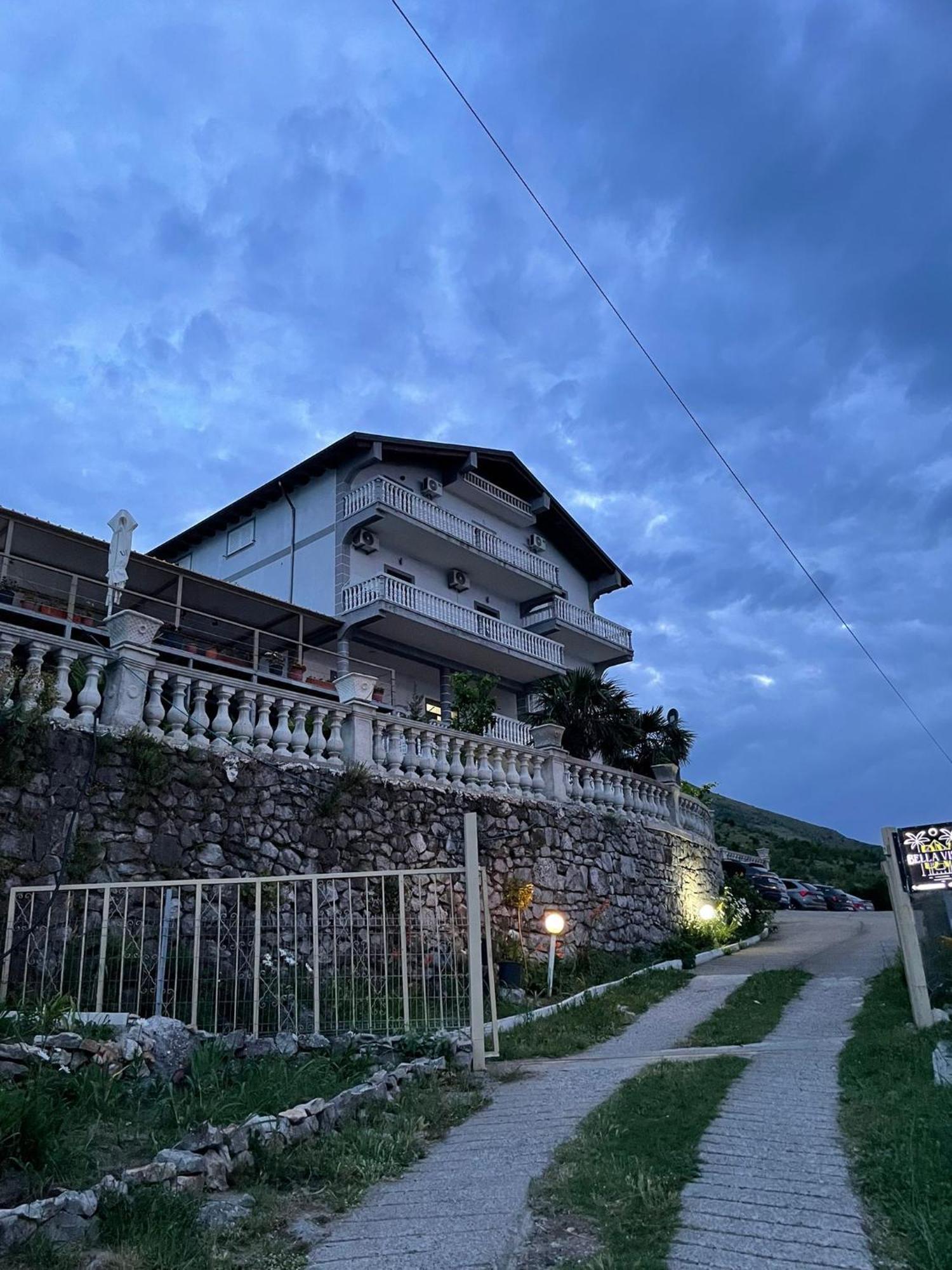 Bella Vista *