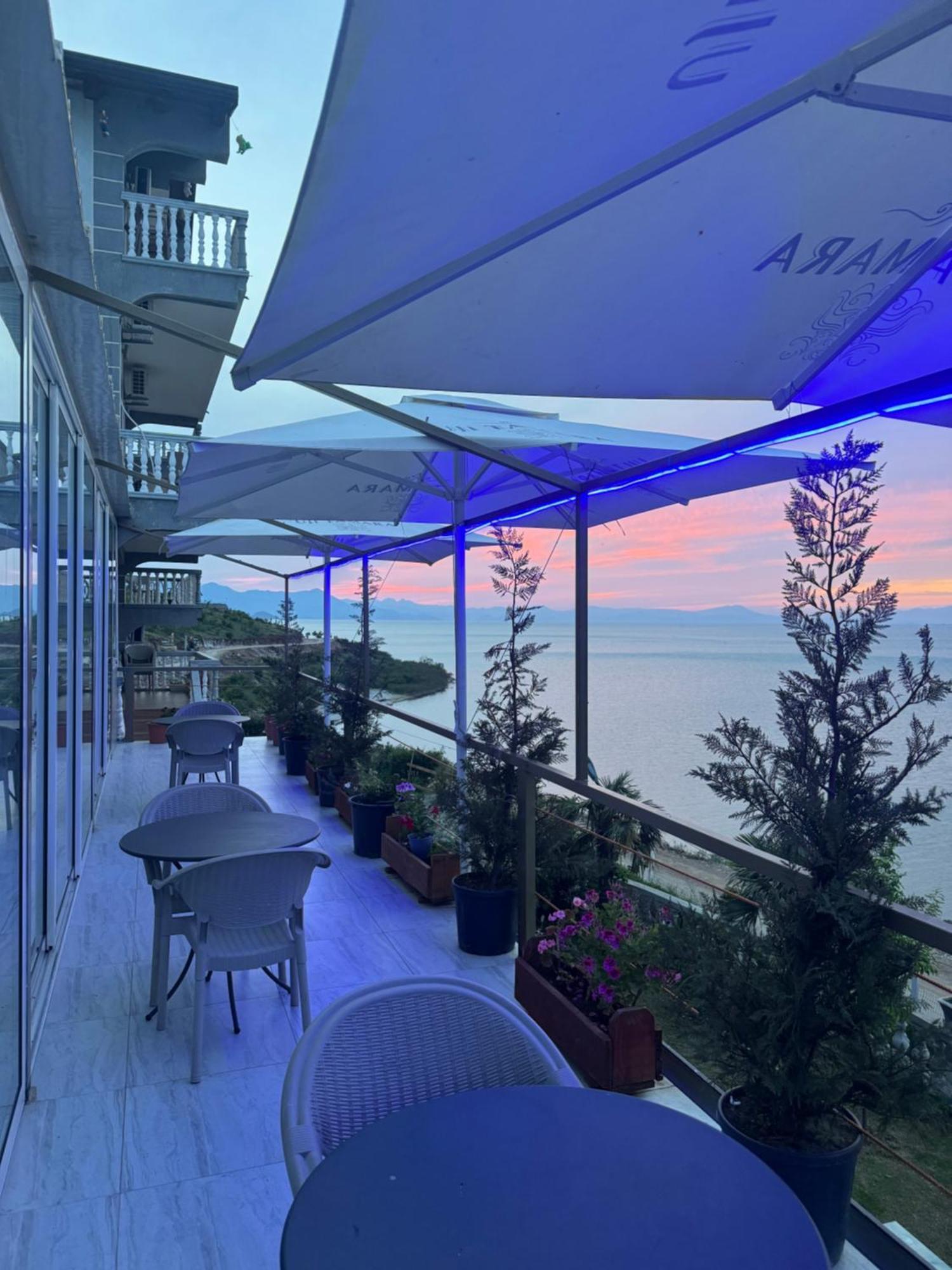 Bella Vista Couette-café *